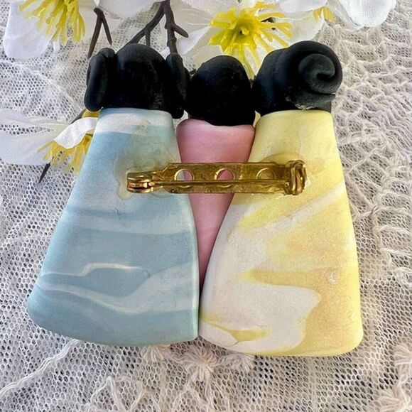 Three Native Maidens Art to Wear Pin - Picture 3 of 10